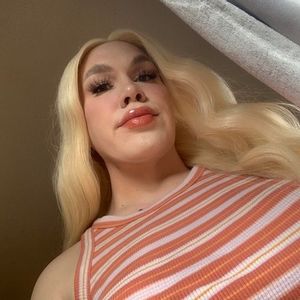 Meet your Posher, Kendra